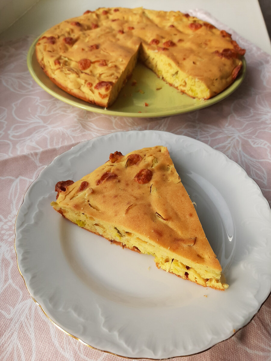 Заливной пирог с луком-пореем 