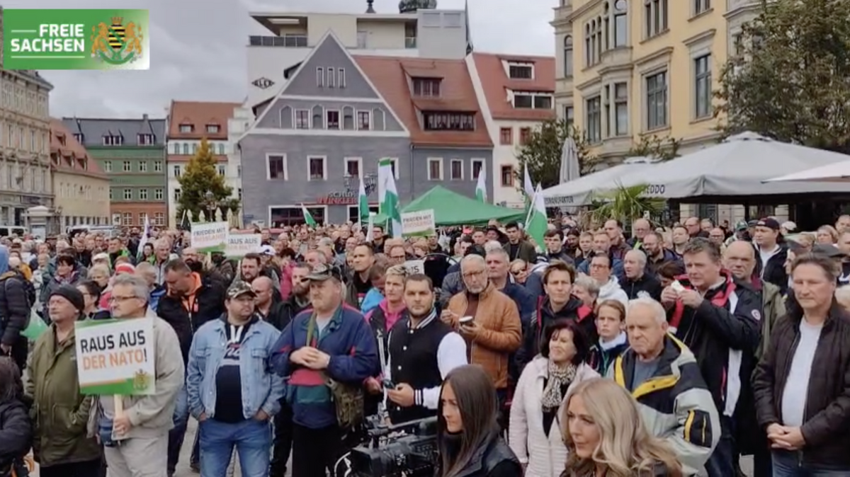     Сторонники партии "Freie Sachsen" демонстрации в городе Цвиккау в Германии© Freie Sachsen/Telegram