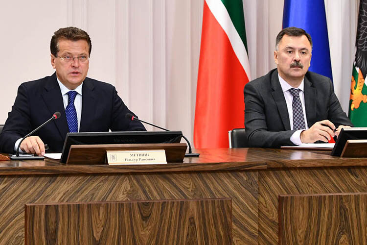    Ильсур Метшин: «Эта работа важна для духа бойцов. Люди должны чувствовать поддержку. Они должны быть уверены, что их семьи, супруги, дети, родители — все окружены вниманием и заботой»