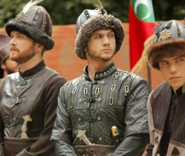 Селим, Баязет и Джихангир. Кадр из сериала "Великолепный век"