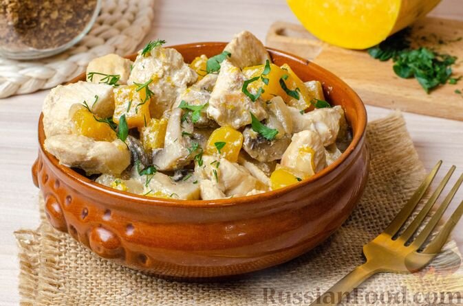 куриное филе, тыква, шампиньоны, лук репчатый, сливки, соус соевый, масло растительное, лимон, соль