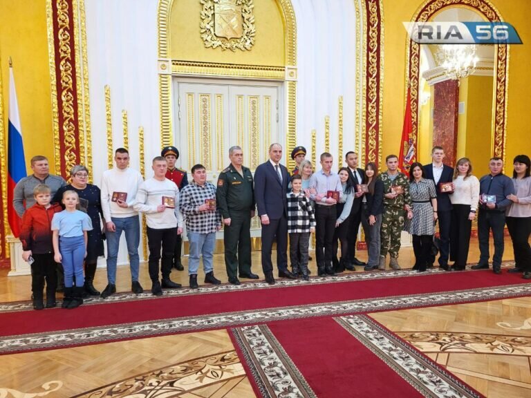    Денис Паслер вручил награды оренбуржцам, участникам специальной военной операции Белов Михаил Александрович