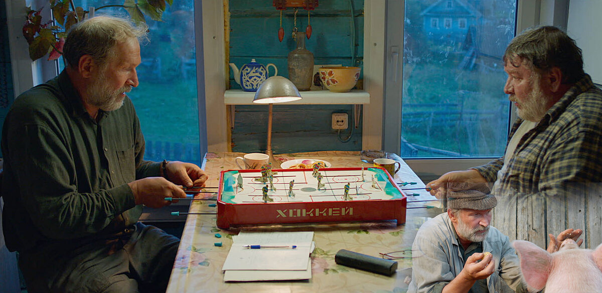 Кадры из фильма (источник - https://www.kinopoisk.ru/film/997480/) 