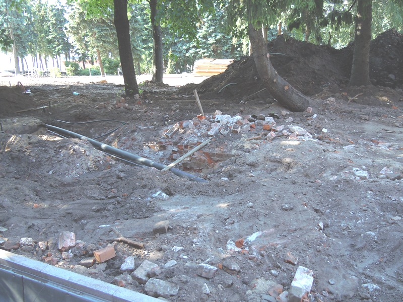 6 июня 2021 г. Мы продолжаем делать то, что мы уже много наделали (В. С. Черномырдин). Побывал в кремле и поснимал. Там территория закрыта и охрана не пускает.-33