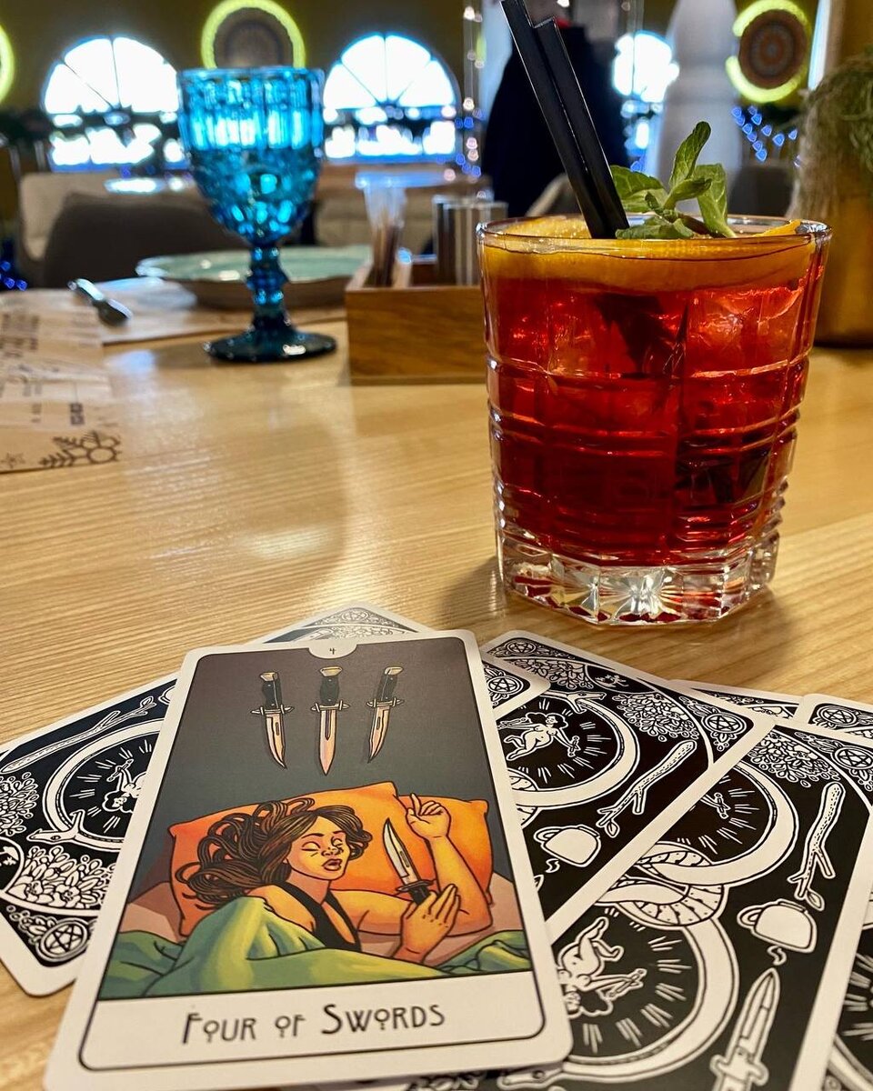 Карты Таро и алкоголь. Таро и спиртное