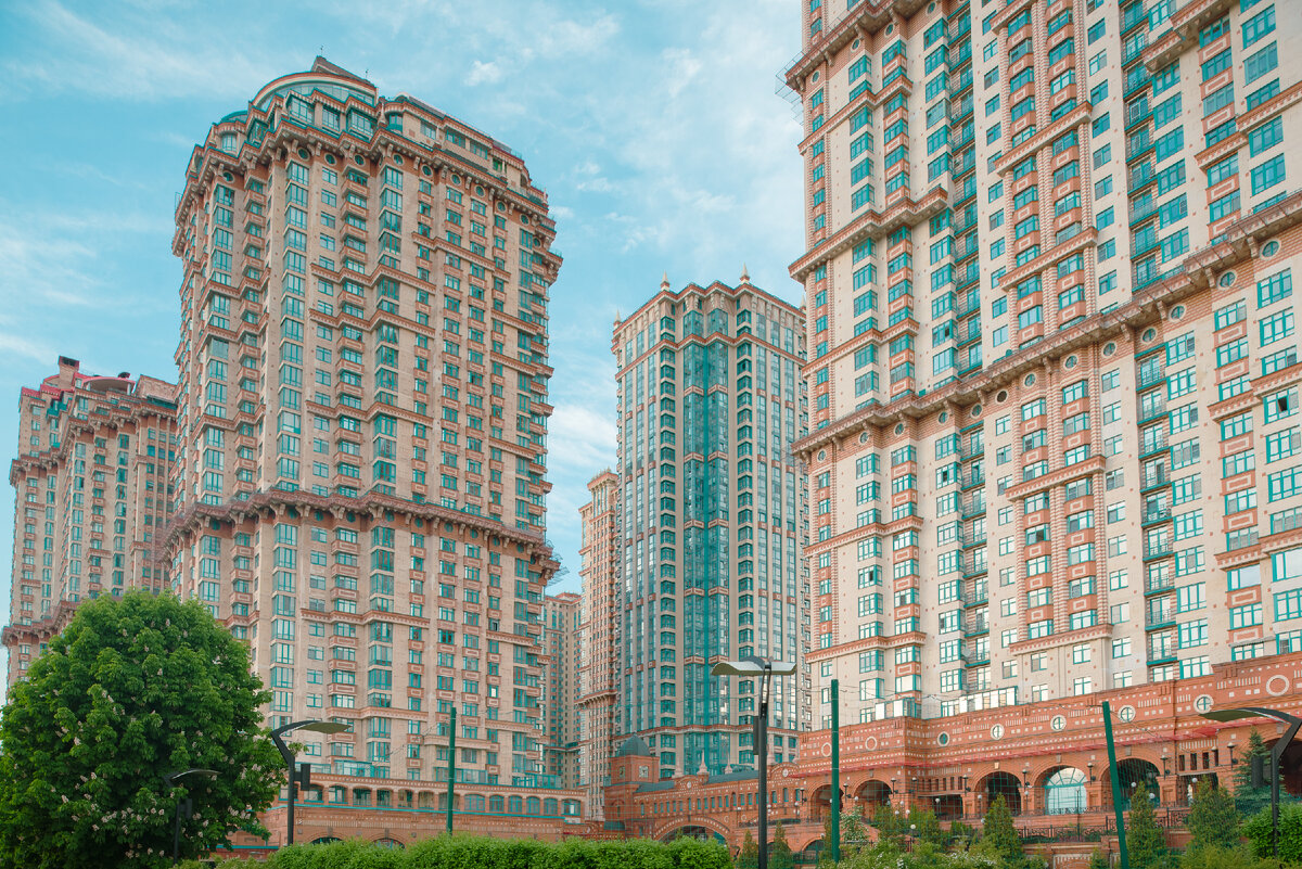 Алые паруса дома в москве