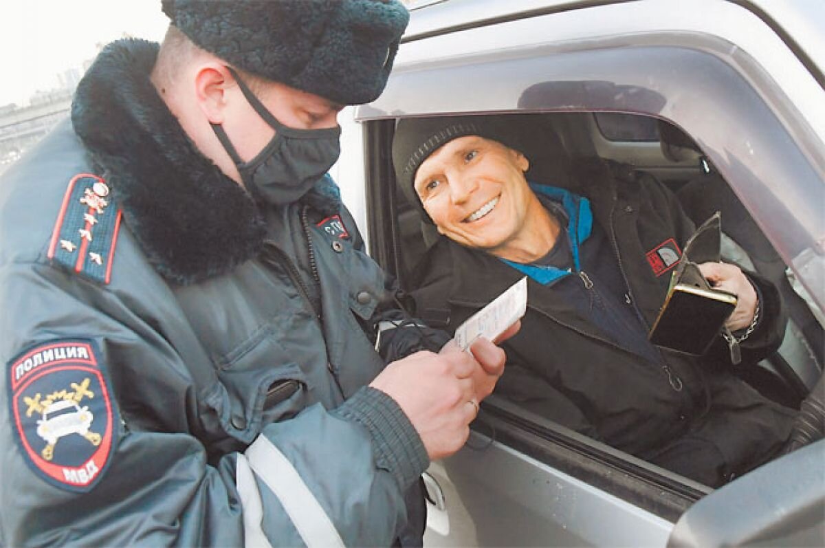    Теперь СТС можно предъявлять не только на бумаге, но и через приложение «Госуслуги Авто».