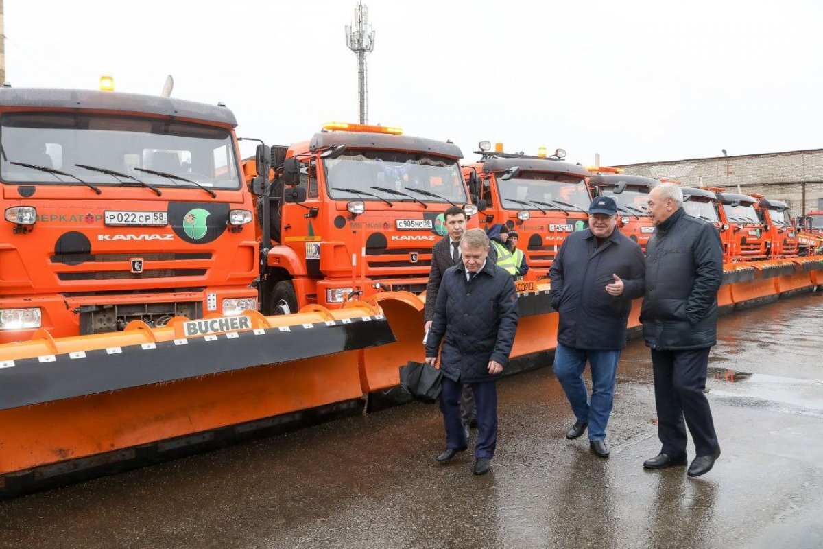    В Пензенской области закупят ещё 89 единиц коммунальной техники