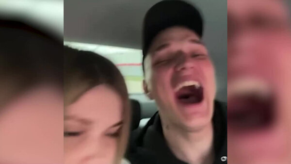 Блогер Эдвард Бил вышел на свободу. Видео © Telegram / Di place