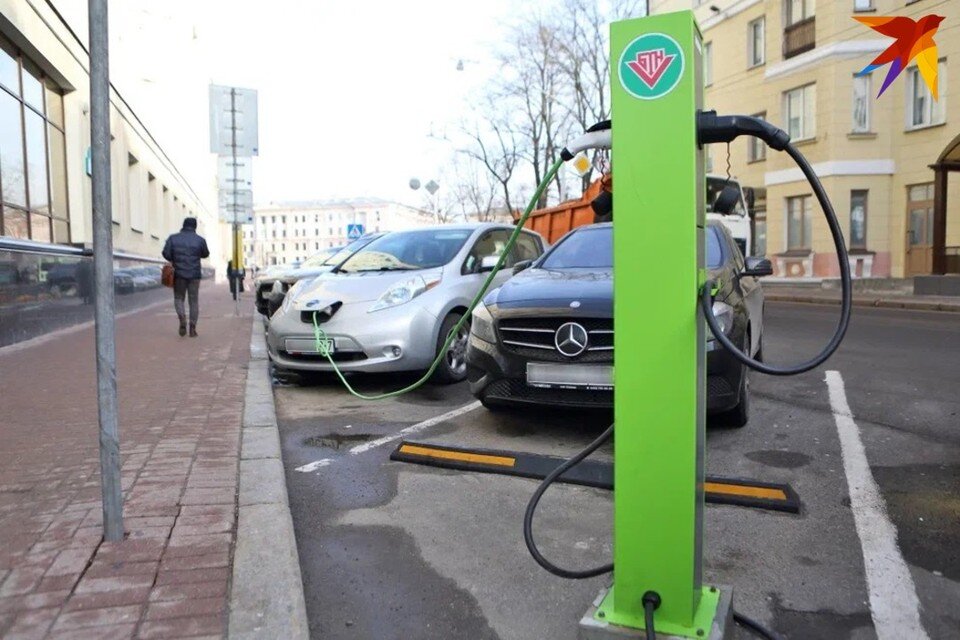     Супербыстрые зарядки для электрокаров появятся в Минске до конца 2022. Святослав ЗОРКИЙ