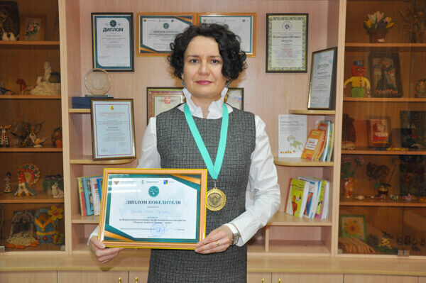    Олеся ПОПОВА