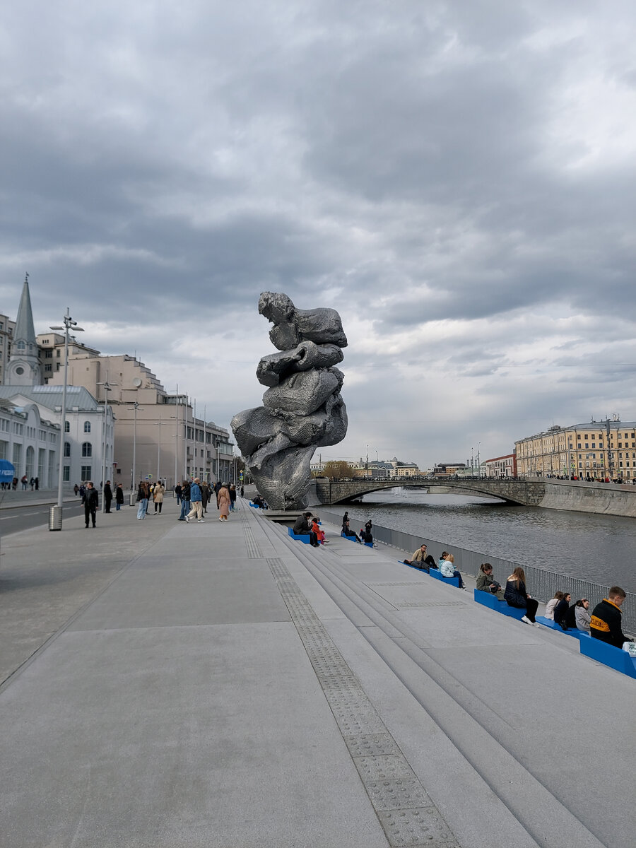 В москве есть памятники