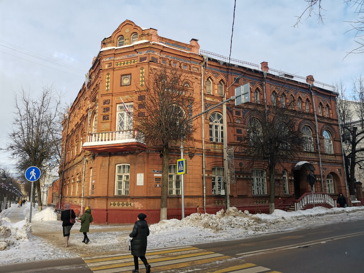 Здание офицерского (позже-купеческого) собрания, построенное купцом Будниковым в 1895-96 года