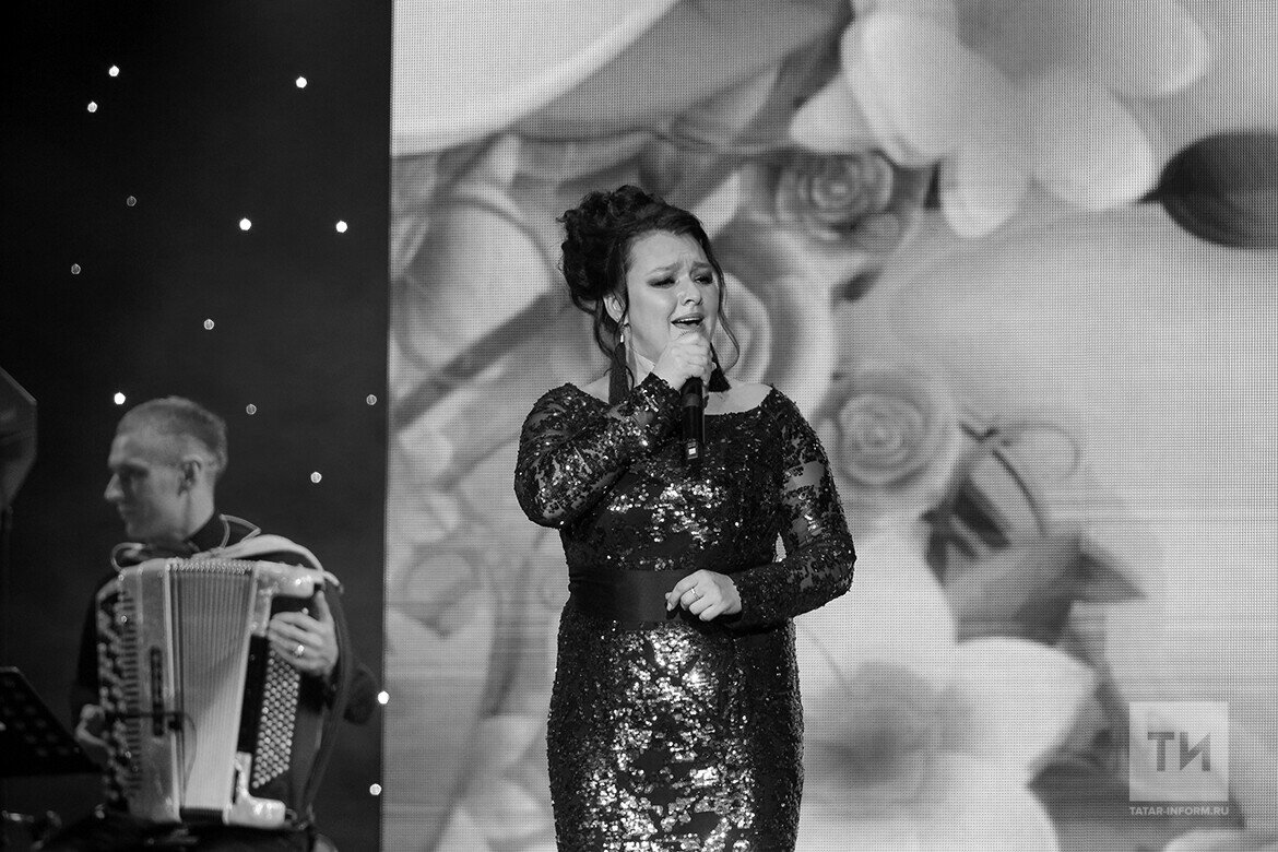 В Челнах простились с известной певицей, заслуженной артисткой РТ Эльмирой Сулеймановой. Фото: © Салават Камалетдинов / «Татар-информ»