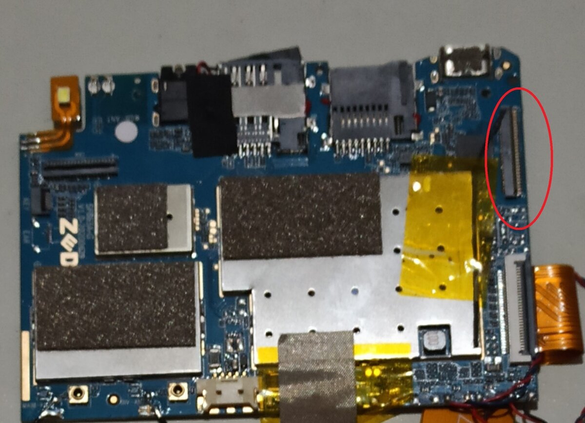 Разъем  обведен