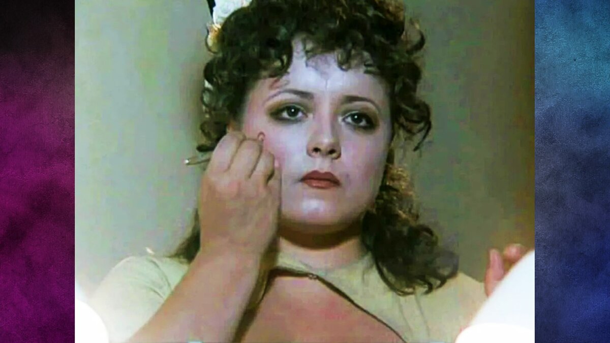 Елена Цыплакова в фильме «Сукины дети» (1990)