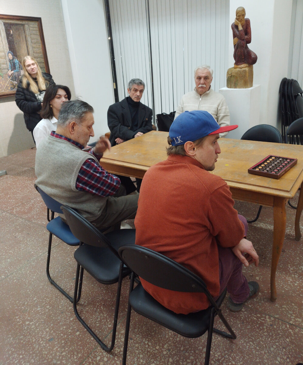 "Круглый стол" к 45 - летию Выставочного зала Тулы.