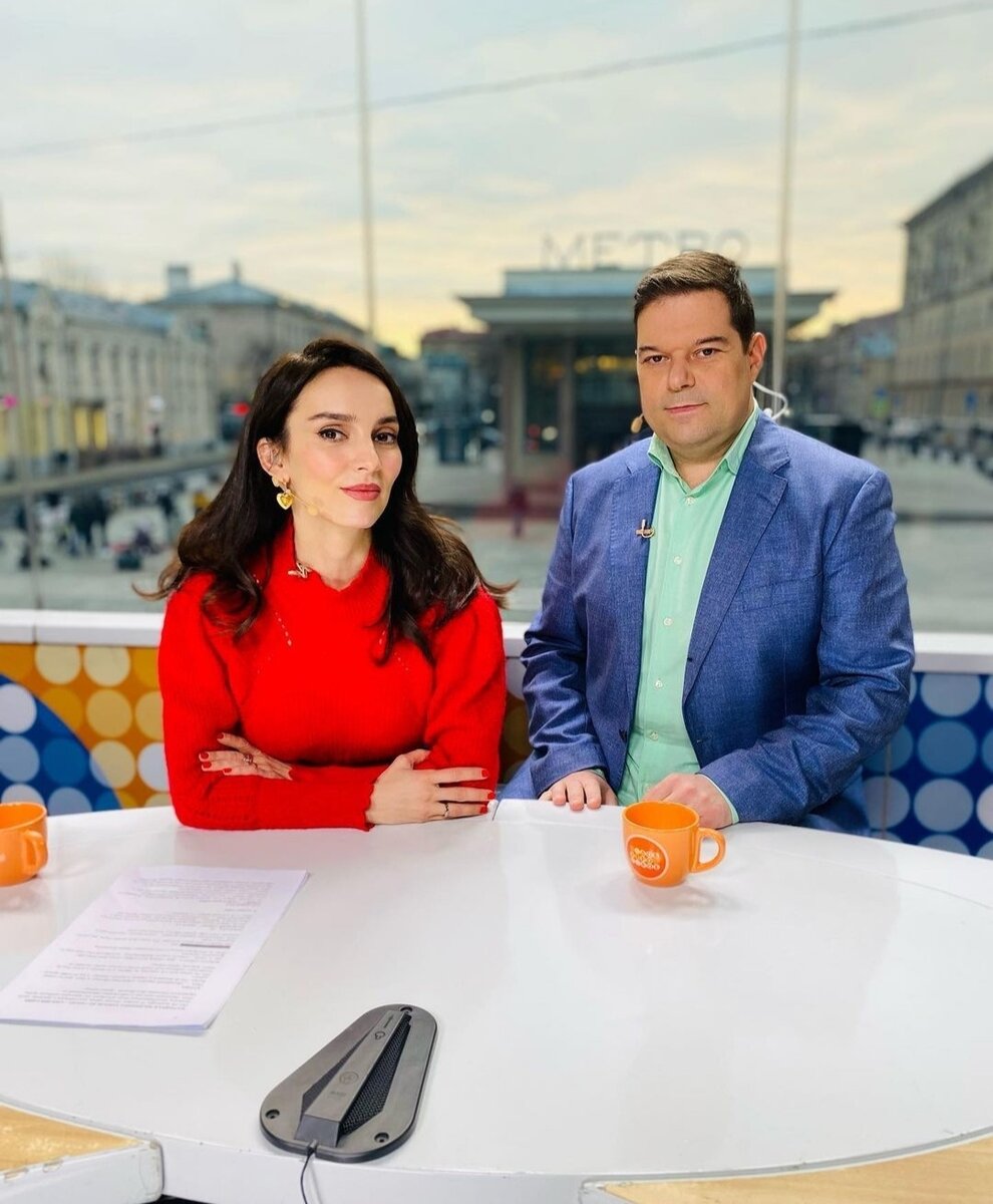 Юлия Зимина с коллегой на Первом канале