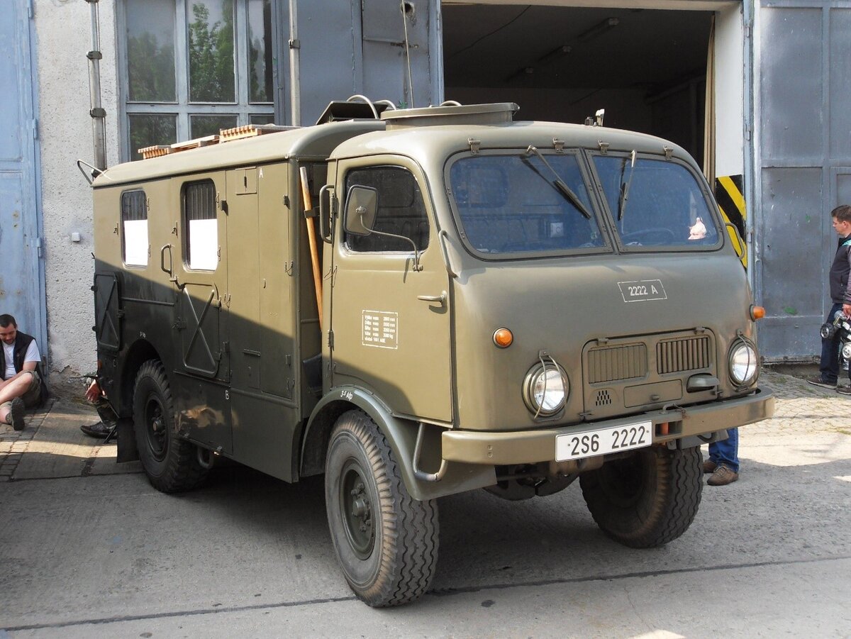 Tatra t805