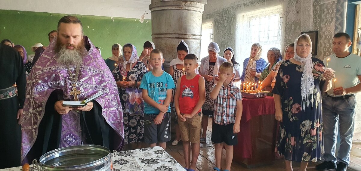 Служба в Покровском храме
