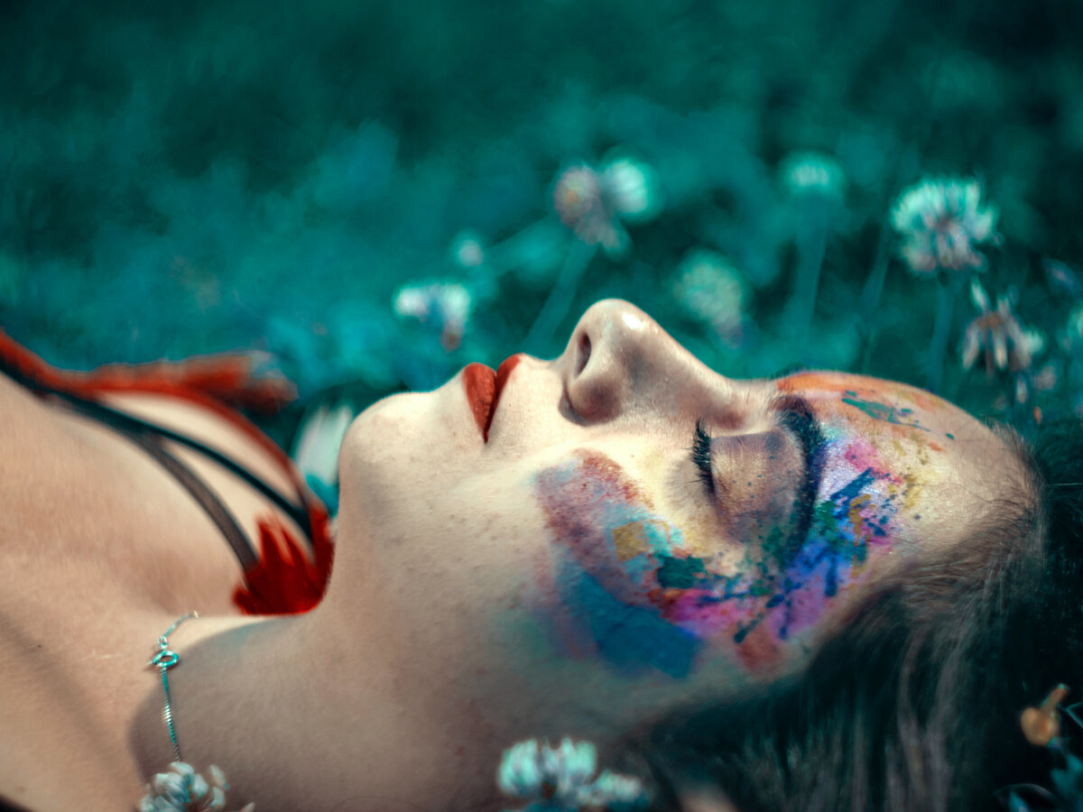 "Ищу хорошую ведьму", Екатерина Широкова. Фото Jr Korpa Unsplash