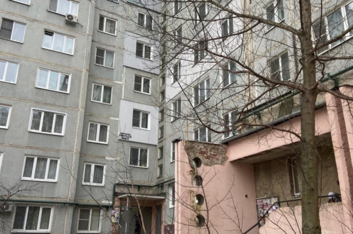    Из окна многоэтажки по ул. Пушкинской в Туле выпал 15-летний подросток