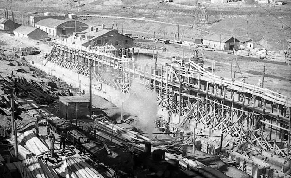 Строительство «Никелевого комбината» в Норильске, 1935 год, СССР (иллюстрация из открытых источников)