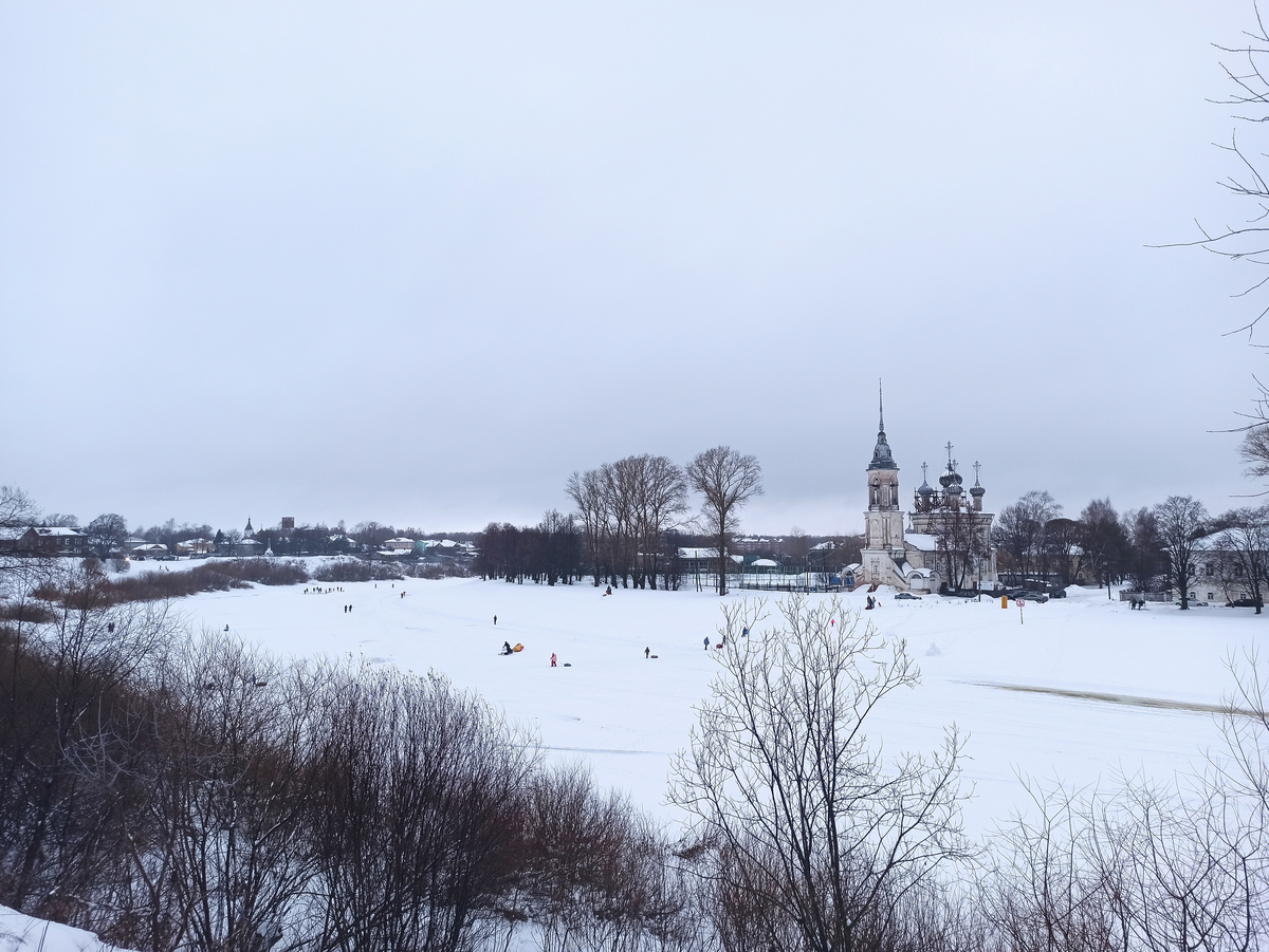 Ну не совсем, конечно. Только наши православные храмы говорят о том, что это не живопись малых и больших голландцев. 😀