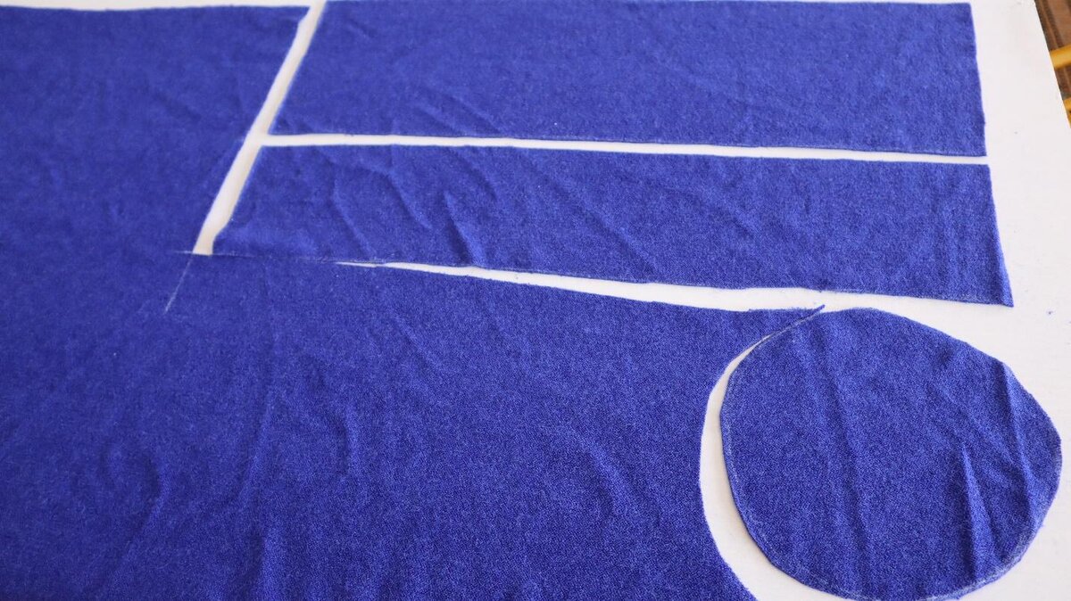 Сшила шапку, которая «сидит» на голове идеально, благодаря удачной ...