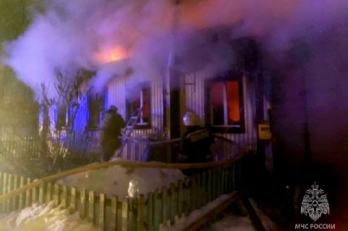    В Пермском крае из-за горящего гаража мог быть уничтожен жилой дом
