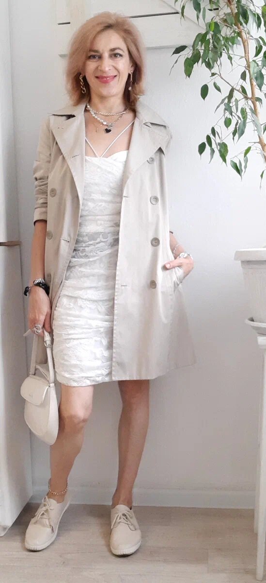 Платье из секонд-хэнда.