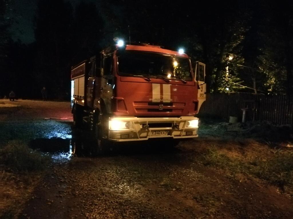    159 человек эвакуировались из горящего в Оренбурге общежития ОГПУ