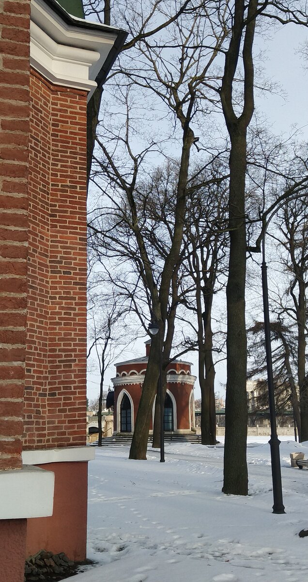 Вид на  часовню во имя иконы Божьей Матери "Всецарица"