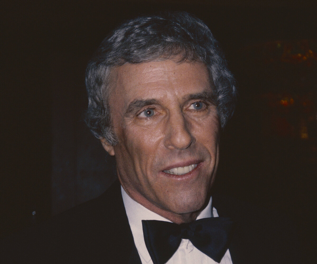     Умер композитор и трехкратный лауреат премии «Оскар» Берт Бакарак