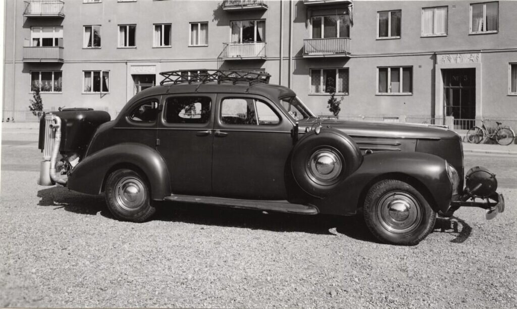 Американский Studebaker Commander, оснащенный газогенераторной установкой, 1939 год