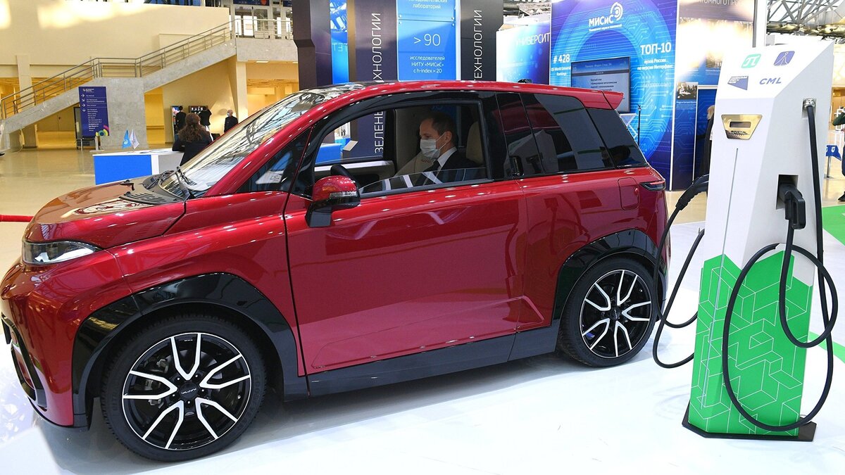    Электромобиль "Кама-1" представлен на выставке ВУЗПРОМЭКСПО 2020 в Москве© РИА Новости . Максим Блинов