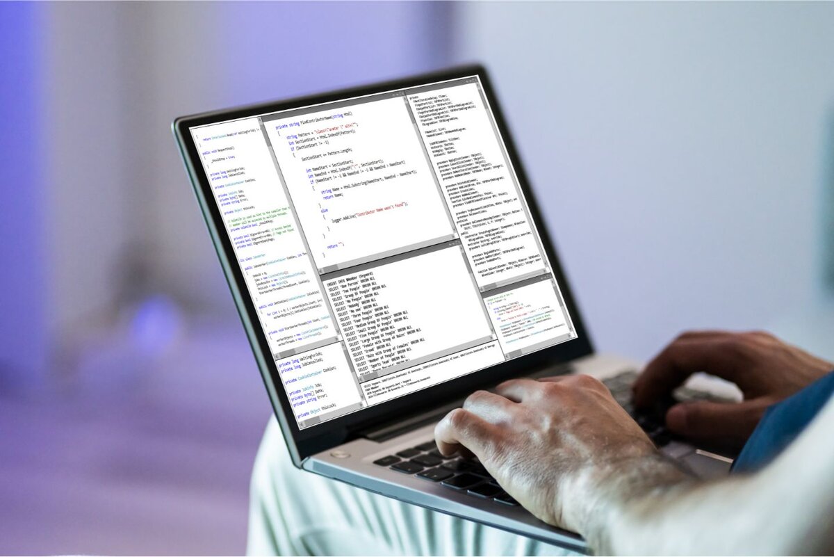 Сразу после установки Windows доступен внушительный набор встроенных приложений для начала работы: есть и обозреватель Интернета Microsoft Edge, и проигрыватели музыки Media Player или Музыка Groove, даже есть текстовый процессор WordPad, не говоря уже о десятке других.