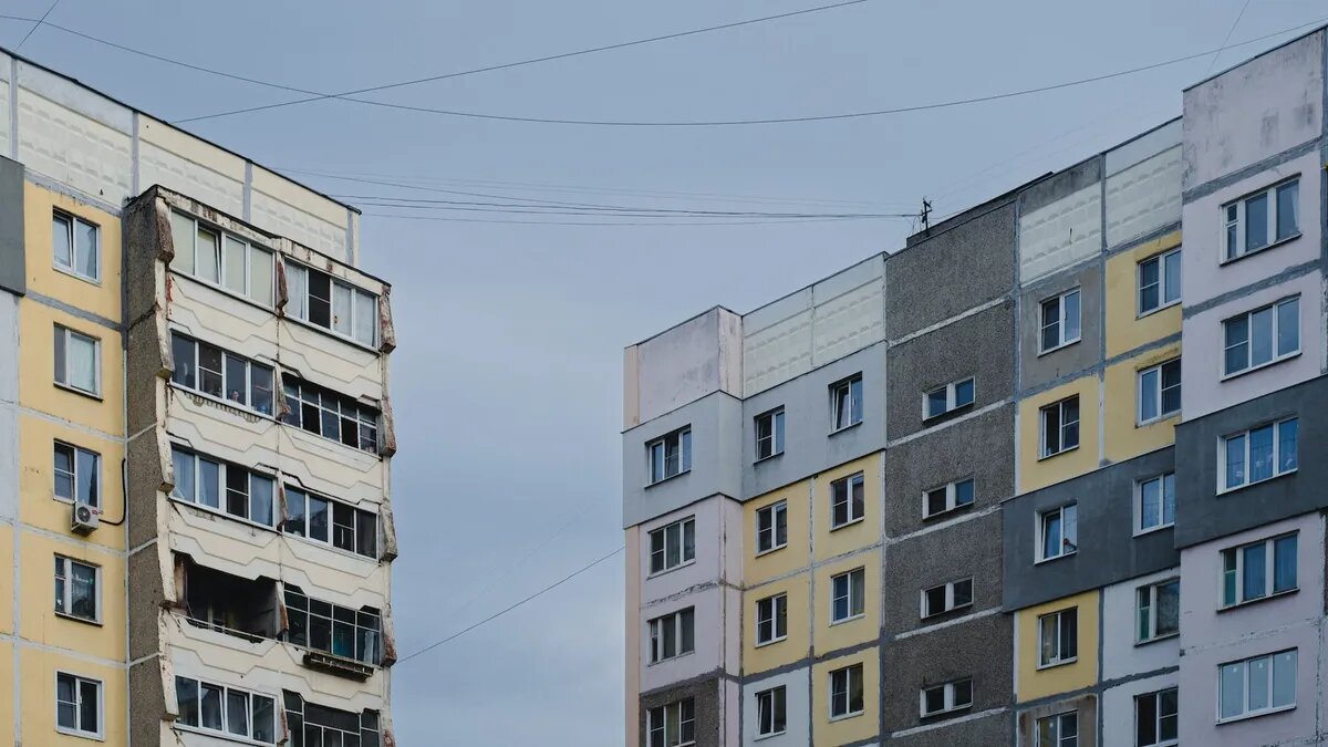 Небо над панельными домами. Фото: unsplash.com