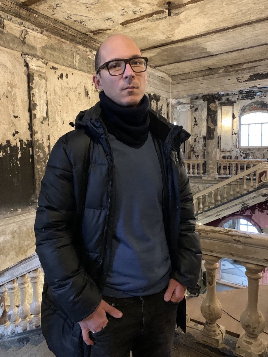 Бабушка прописала к себе в квартиру незнакомого мужчину