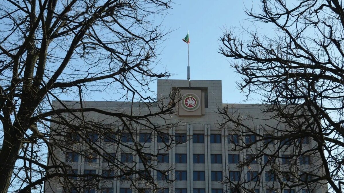     Депутат Государственного Совета Татарстана Хафиз Миргалимов поддержал инициативу лишать мандата тех коллег, которые на протяжении полугода прогуливали заседания. Об этом пишет портал «116.ру».