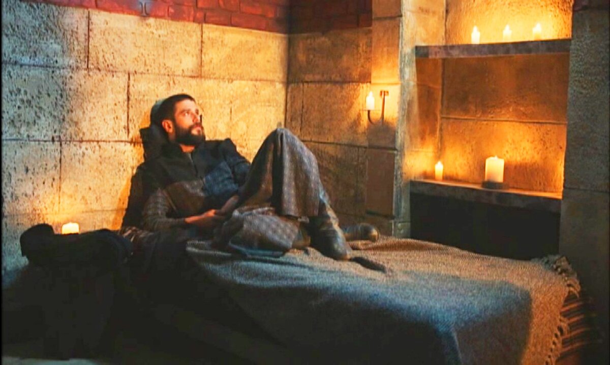 Великолепный Век. Империя Кёсем. 32-33 серии. Лакричный корень для повелителя. Сафие и Искендер - мать и сын