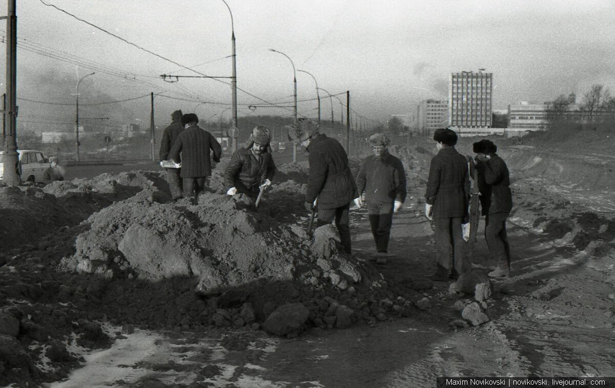 Московская деревня Сабурово. История строительства жилого комплекса для  советской рабочей молодёжи на месте старого села | Interjournalist Maxim  Novikovski | Дзен