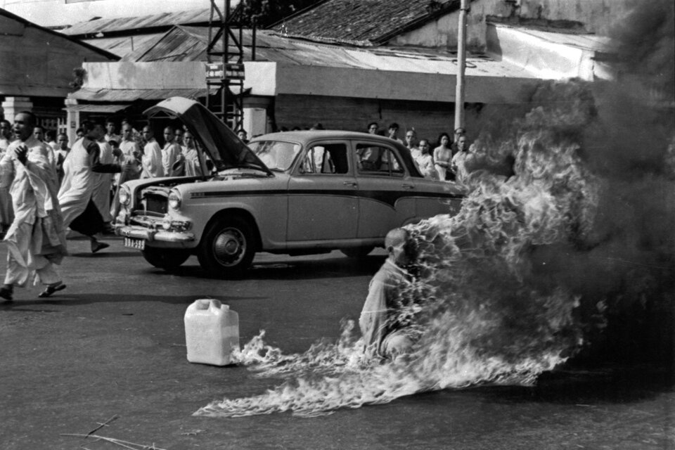 Акт самосожжения буддистского монаха Тхить Куанг Дыка в 1963 году