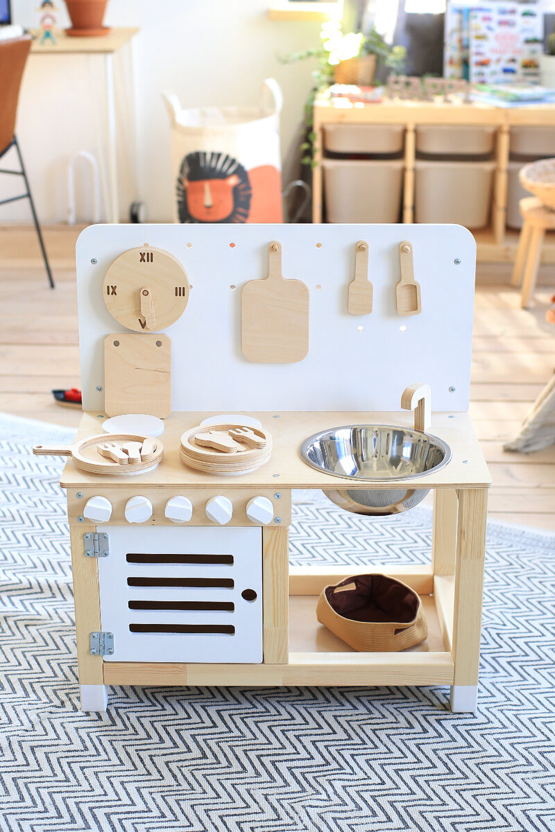Детская кухня Wooden House