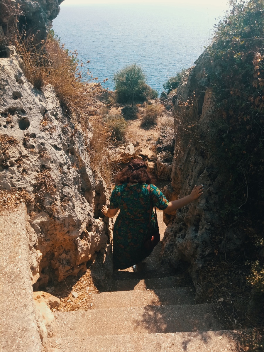 Чтобы подняться на этаж выше, нужно пройти все ступеньки – одну за одной. Также, если хотите переехать в другую страну, то больше узнавайте о предполагаемом месте.