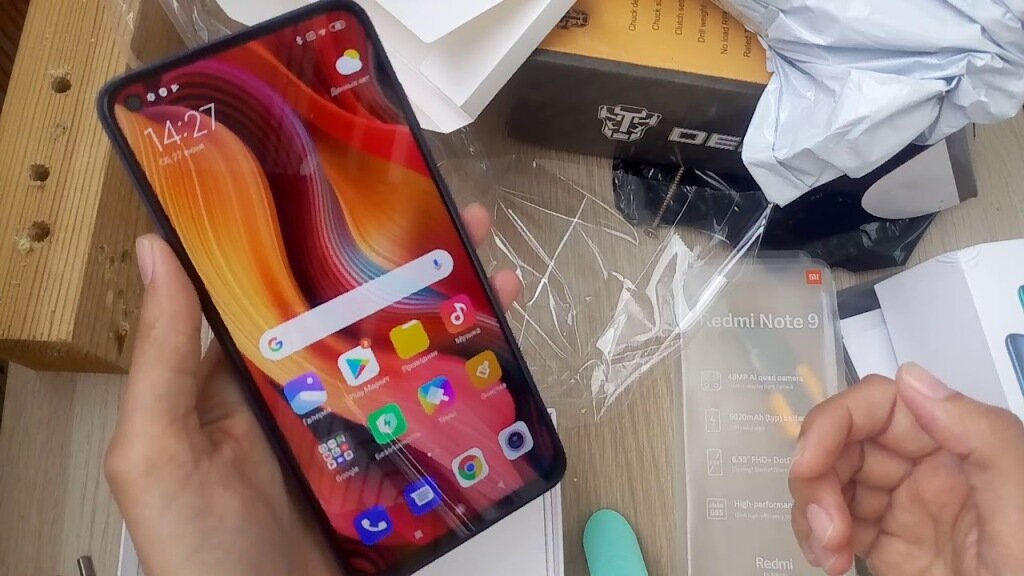 На "борту" - всеми любимая MIUI 12.5