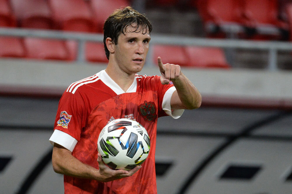 Марио Фернандес  -лучший  правый защитник сборной России .   фото: картинки яндекса.