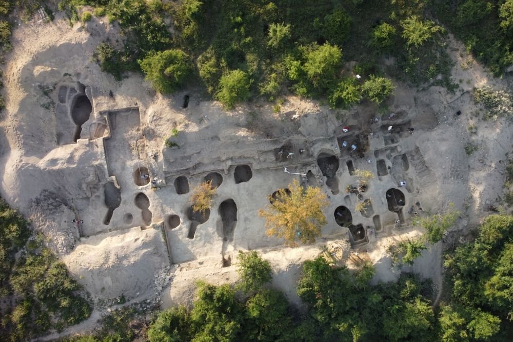 Опушкинский некрополь – вид с квадрокоптера. Источник: vk.com/openarcheologi