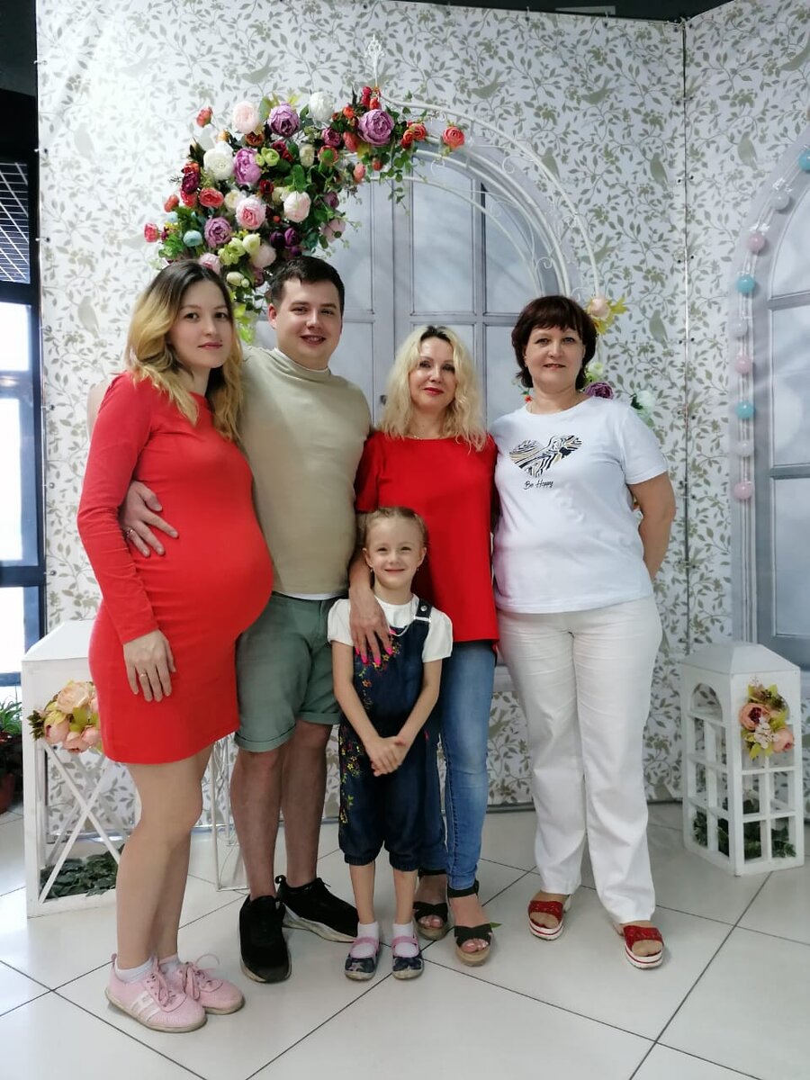 Последний день в Нижегородской области, на отчетном концерте дочки.