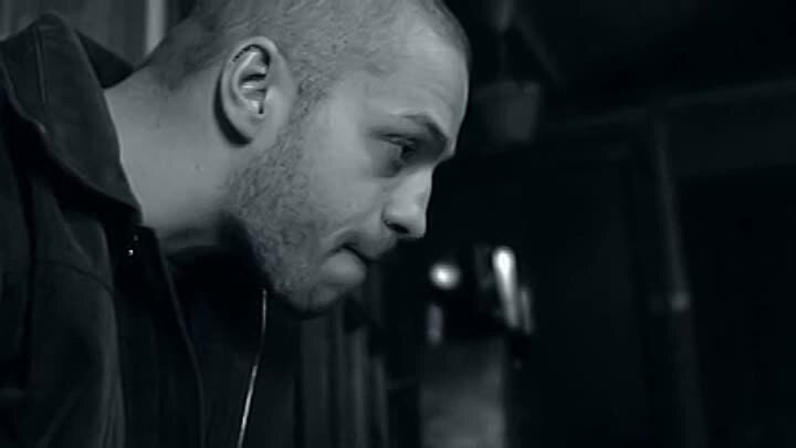 Кадр из короткометражного фильма «Начальник» (2009)